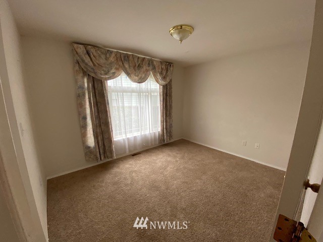 4306 Northeast 7th Place Renton, WA 98059 - Photo 3 of 13