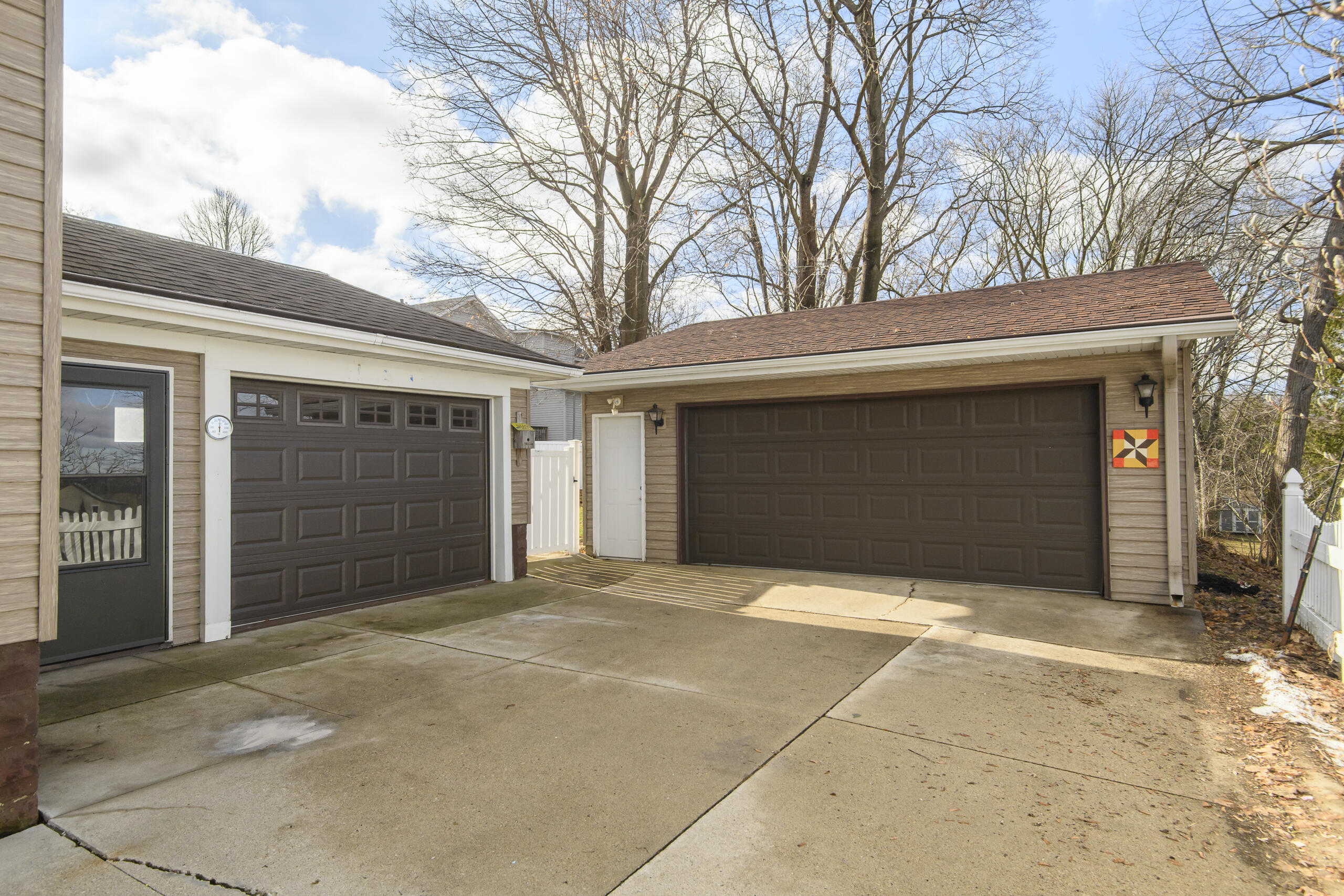 210 Chestnut Street Horicon, WI 53032 - Photo 34 of 54 Garages