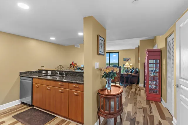 $324,900 | 300 South Duval Street, Unit 911, Tallahassee, FL 32301