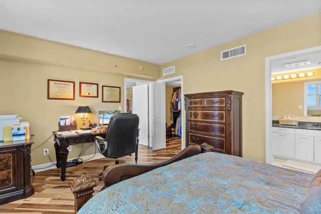 $324,900 | 300 South Duval Street, Unit 911, Tallahassee, FL 32301