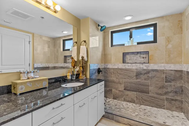 $324,900 | 300 South Duval Street, Unit 911, Tallahassee, FL 32301