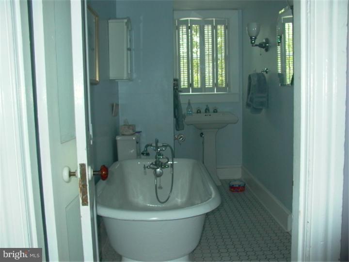 54 Grove Street Haddonfield, NJ 08033 - Photo 13 of 18 Gallery Image 13