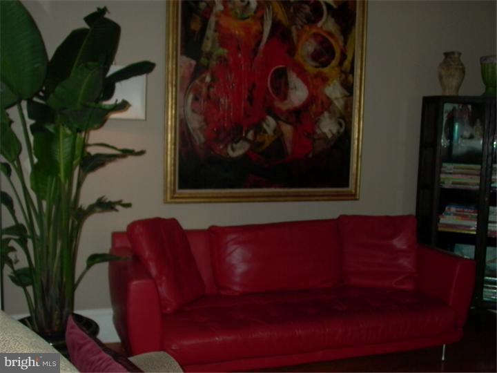 54 Grove Street Haddonfield, NJ 08033 - Photo 5 of 18 Gallery Image 5