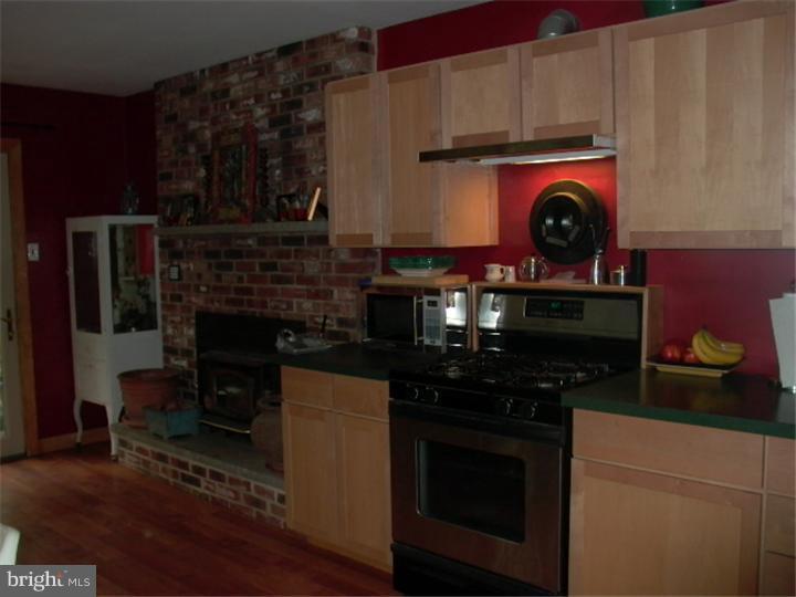 54 Grove Street Haddonfield, NJ 08033 - Photo 8 of 18 Gallery Image 8