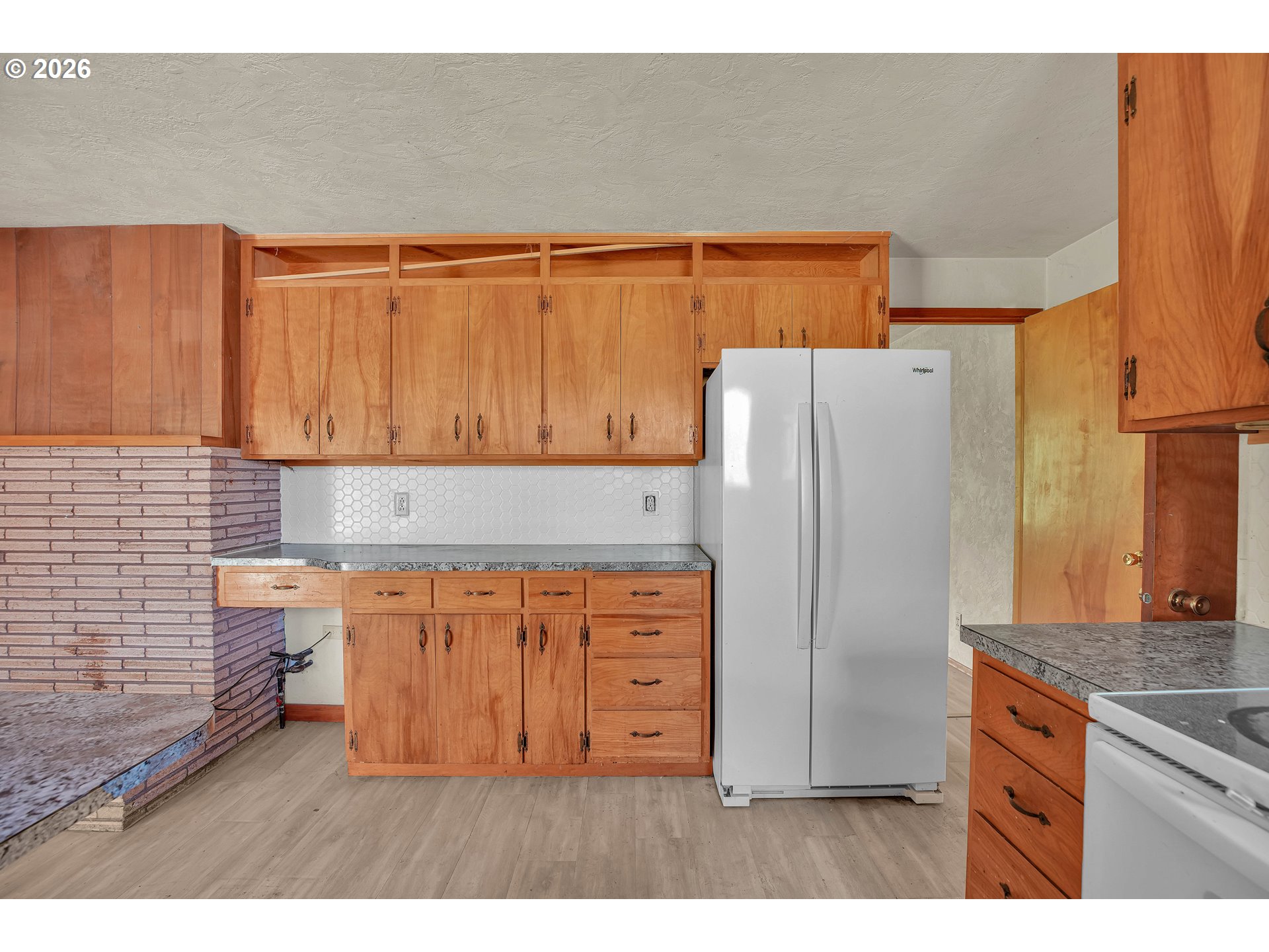 411 Baker Street Lebanon, OR 97355 - Photo 11 of 44