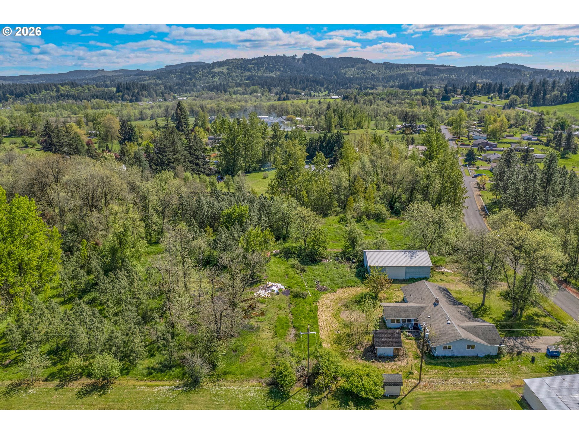 411 Baker Street Lebanon, OR 97355 - Photo 38 of 44