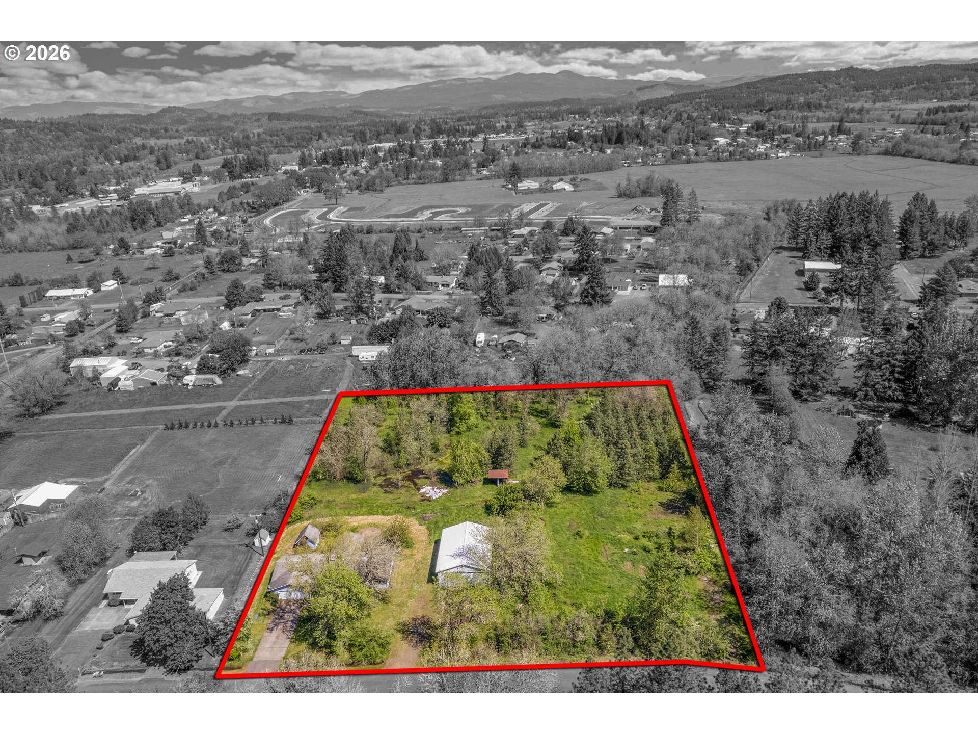 411 Baker Street Lebanon, OR 97355 - Photo 39 of 44