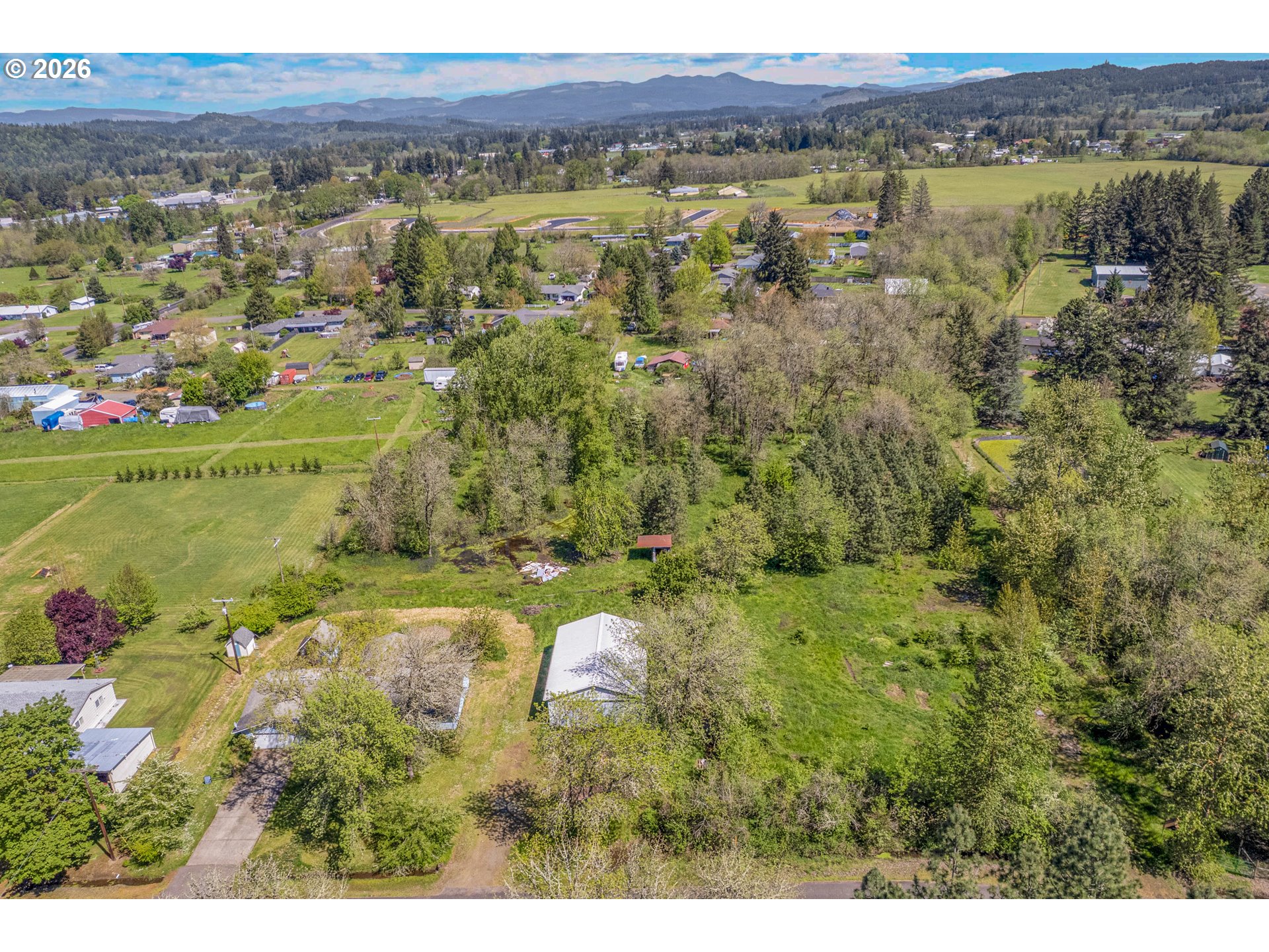 411 Baker Street Lebanon, OR 97355 - Photo 40 of 44