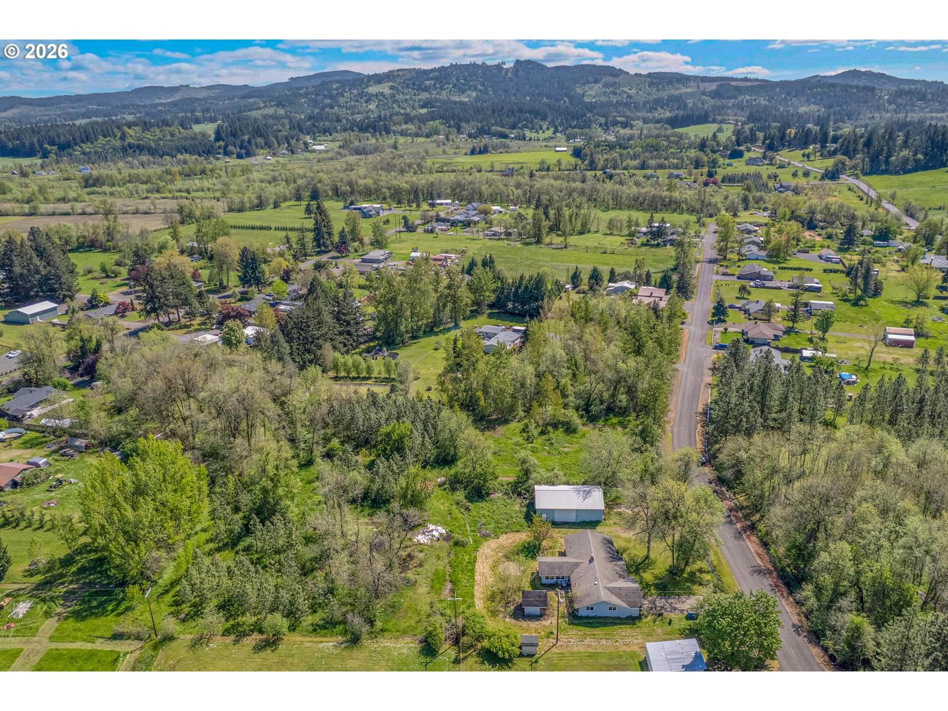 411 Baker Street Lebanon, OR 97355 - Photo 41 of 44