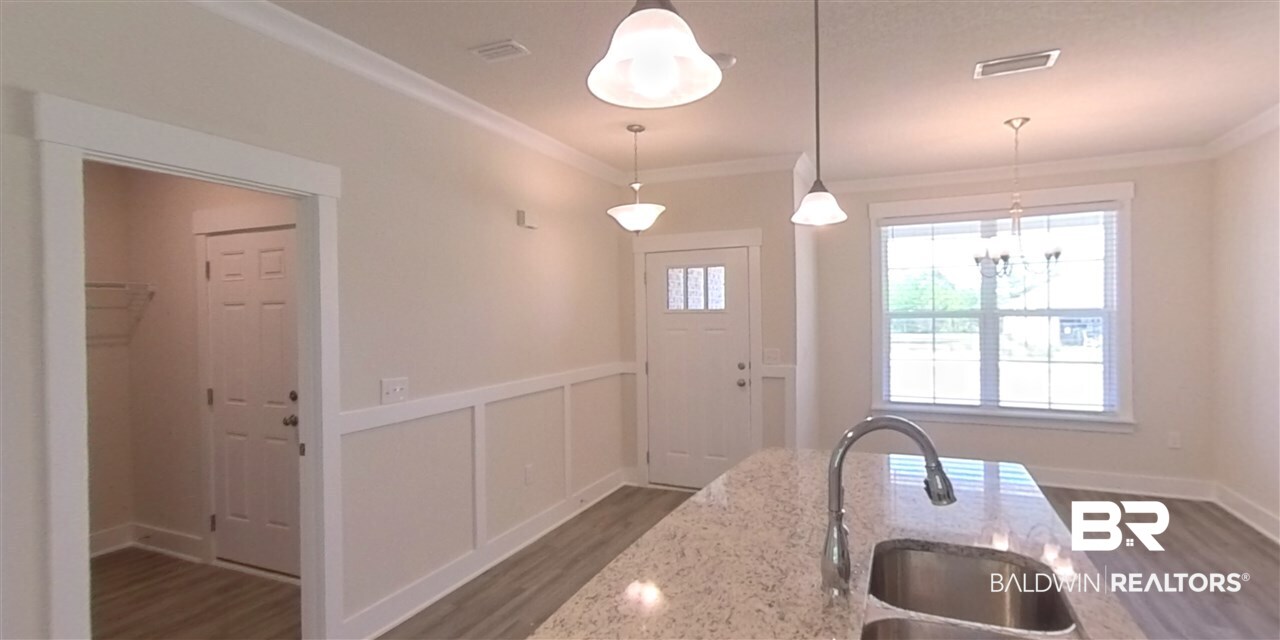 16440 Prado Loop Loxley, AL 36551 - Photo 5 of 11 Kitchen & Dining