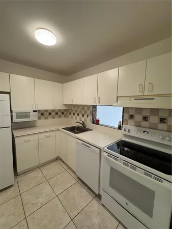 $1,895 | 10431 North Kendall Drive, Unit D312, Miami, FL 33176
