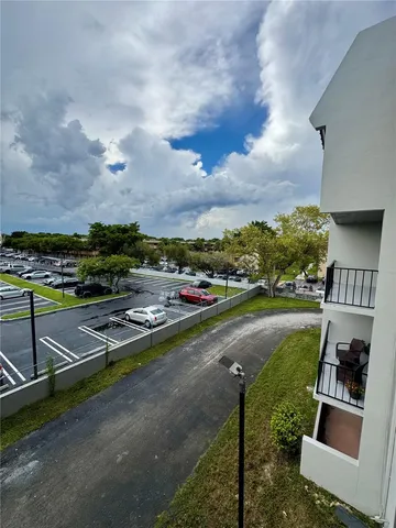 $1,895 | 10431 North Kendall Drive, Unit D312, Miami, FL 33176