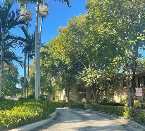 $1,895 | 10431 North Kendall Drive, Unit D312, Miami, FL 33176