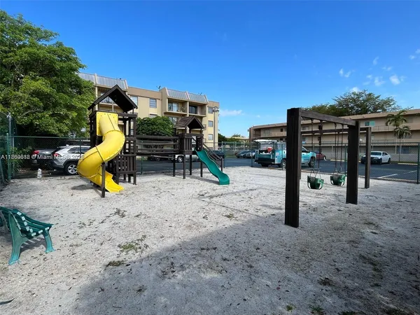 $1,895 | 10431 North Kendall Drive, Unit D312, Miami, FL 33176