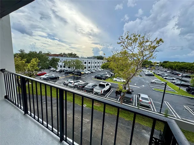 $1,895 | 10431 North Kendall Drive, Unit D312, Miami, FL 33176