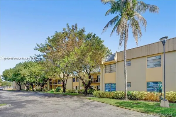 $1,895 | 10431 North Kendall Drive, Unit D312, Miami, FL 33176