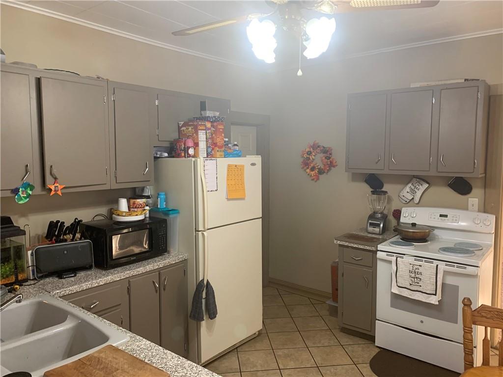 519 Center Street Rochester, PA 15074 - Photo 8 of 13