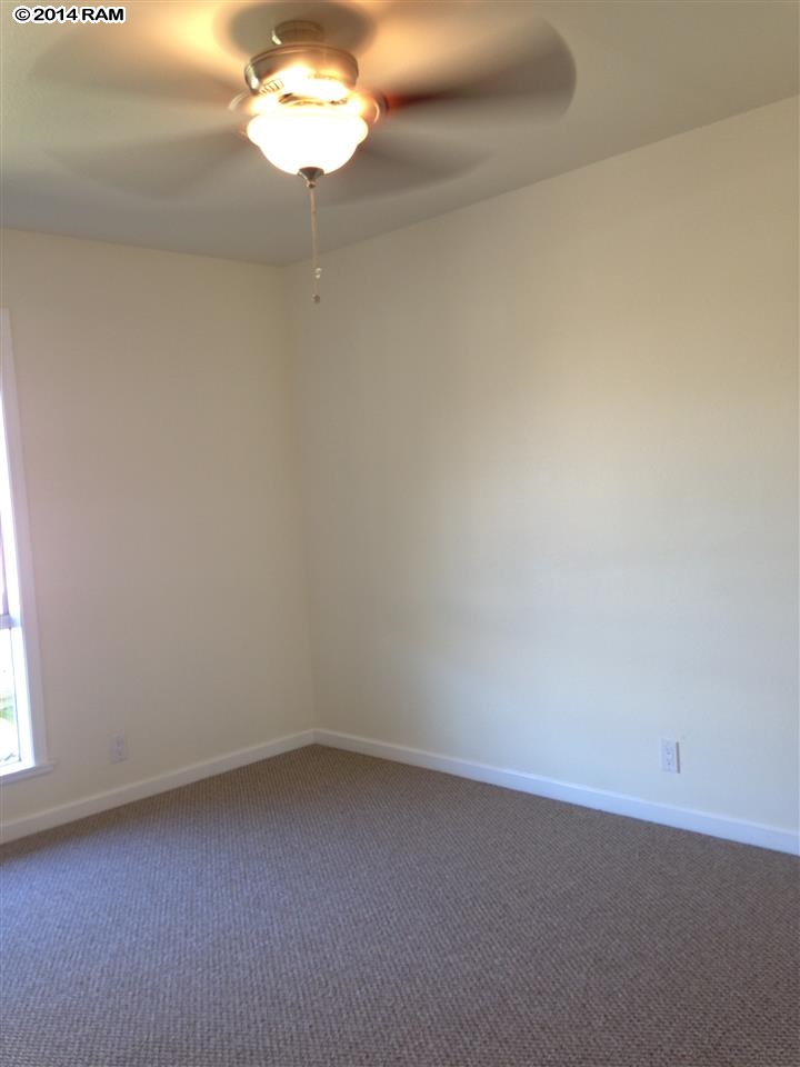 480 Kenolio Road, Unit 13204 Kihei, HI 96753 - Photo 10 of 18 a view of a decorative light in a room