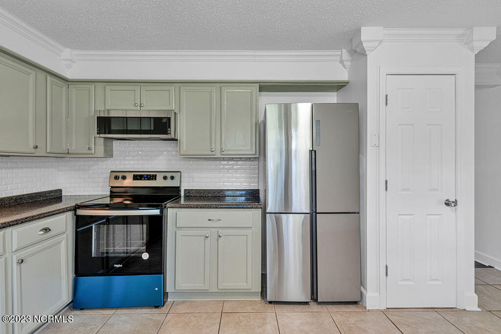 3 Victoria Road Jacksonville, NC 28546 - Photo 8 of 20 DSC_7385