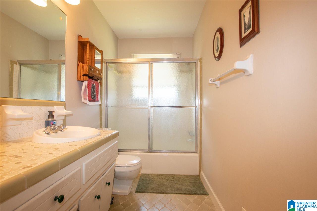 908 Crestview Drive Adamsville, AL 35005 - Photo 20 of 31