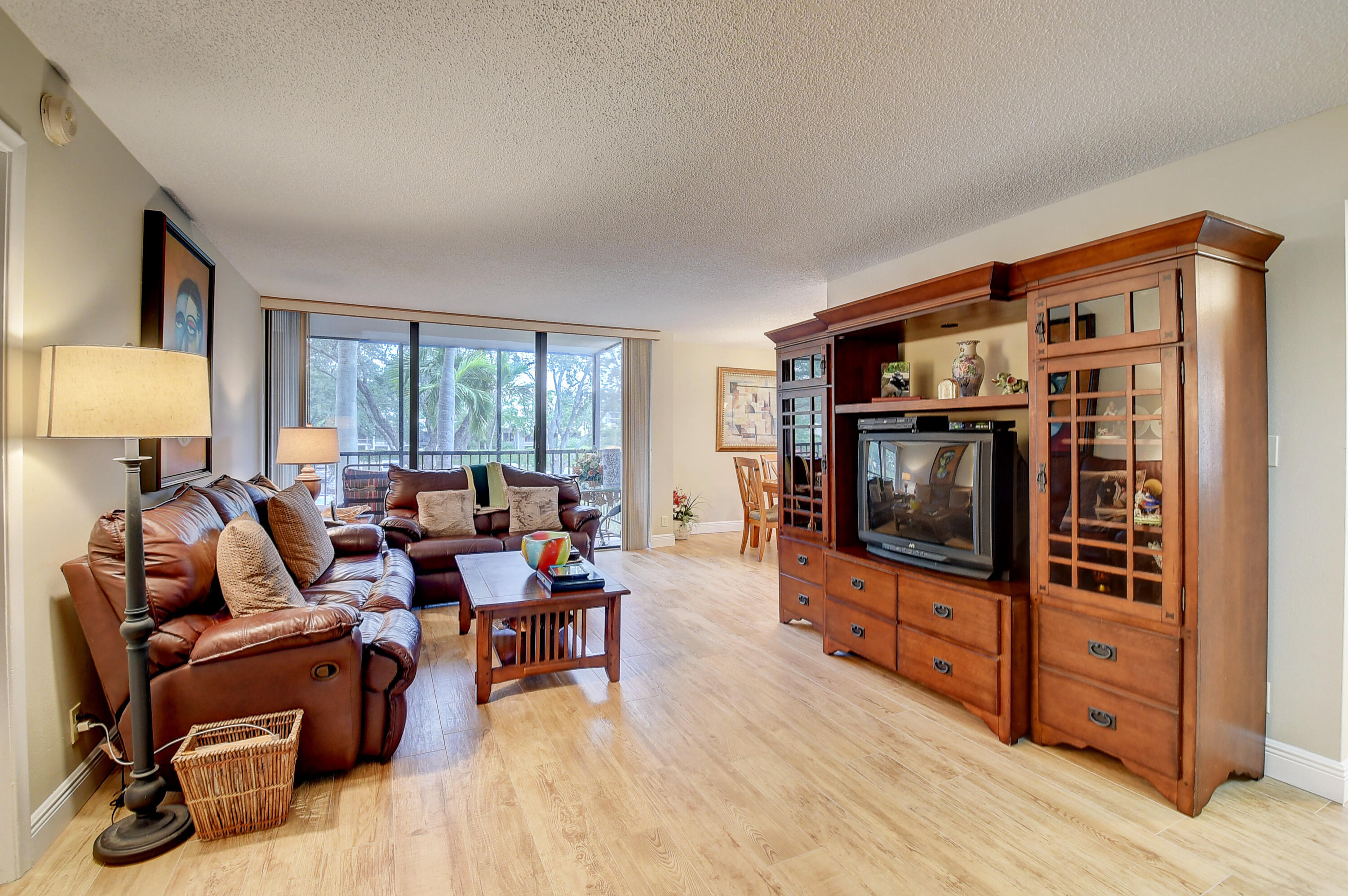 7835 Lakeside Boulevard, Unit 922 Boca Raton, FL 33434 - Photo 8 of 77 3 (8)