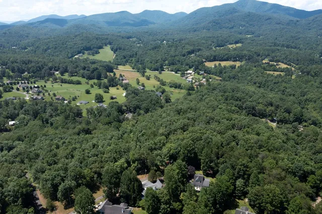 $450,000 | 1801 Bassett Lane, Young Harris, GA 30582