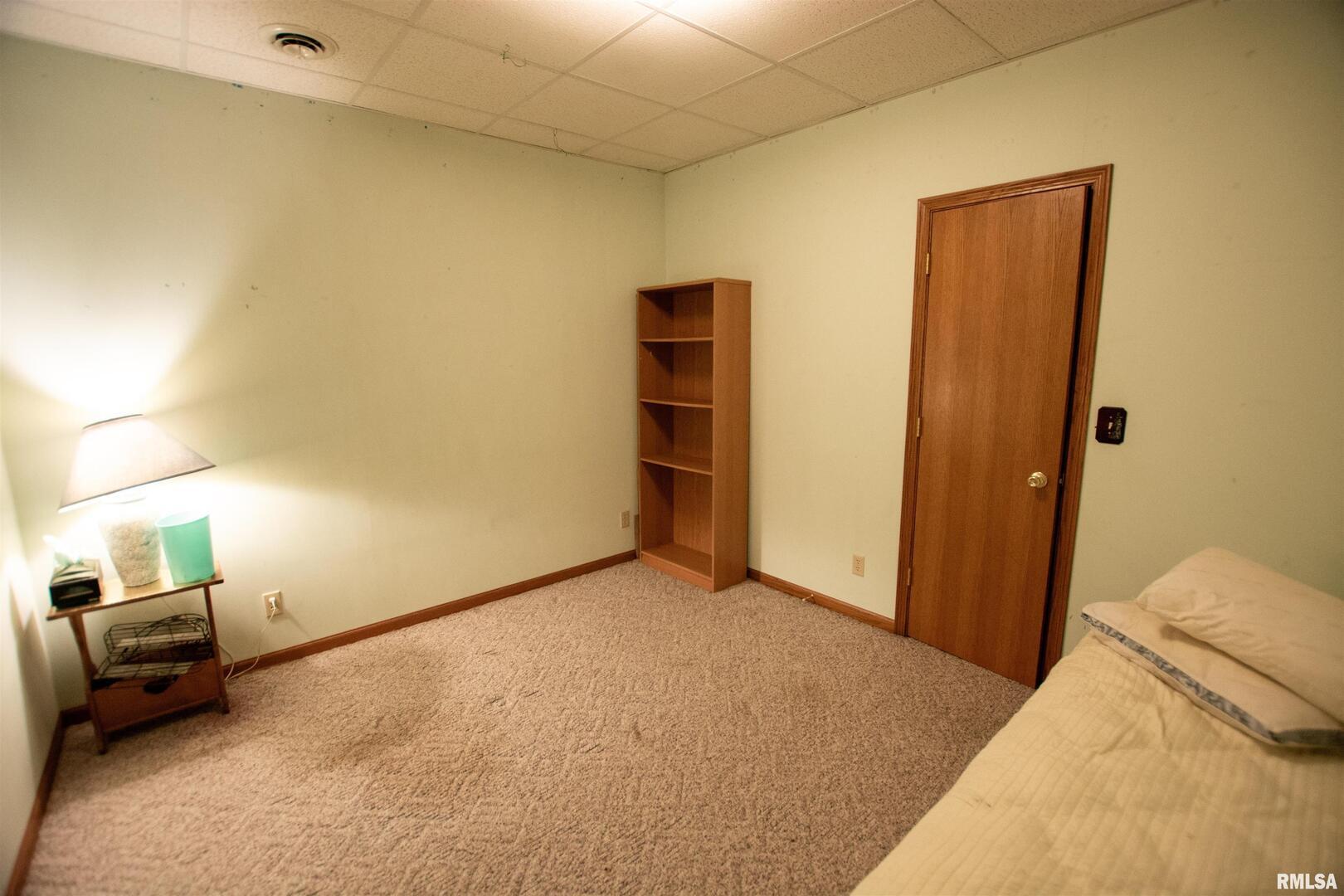 591 Breezypointe Drive Clinton, IA 52732 - Photo 18 of 62