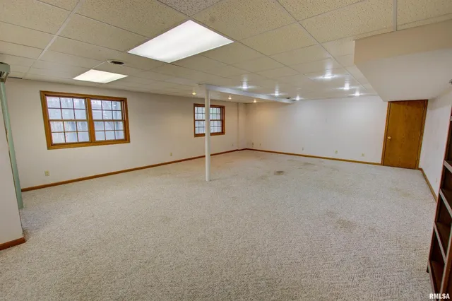 $300,000 | 591 Breezy Point Drive, Clinton, IA 52732