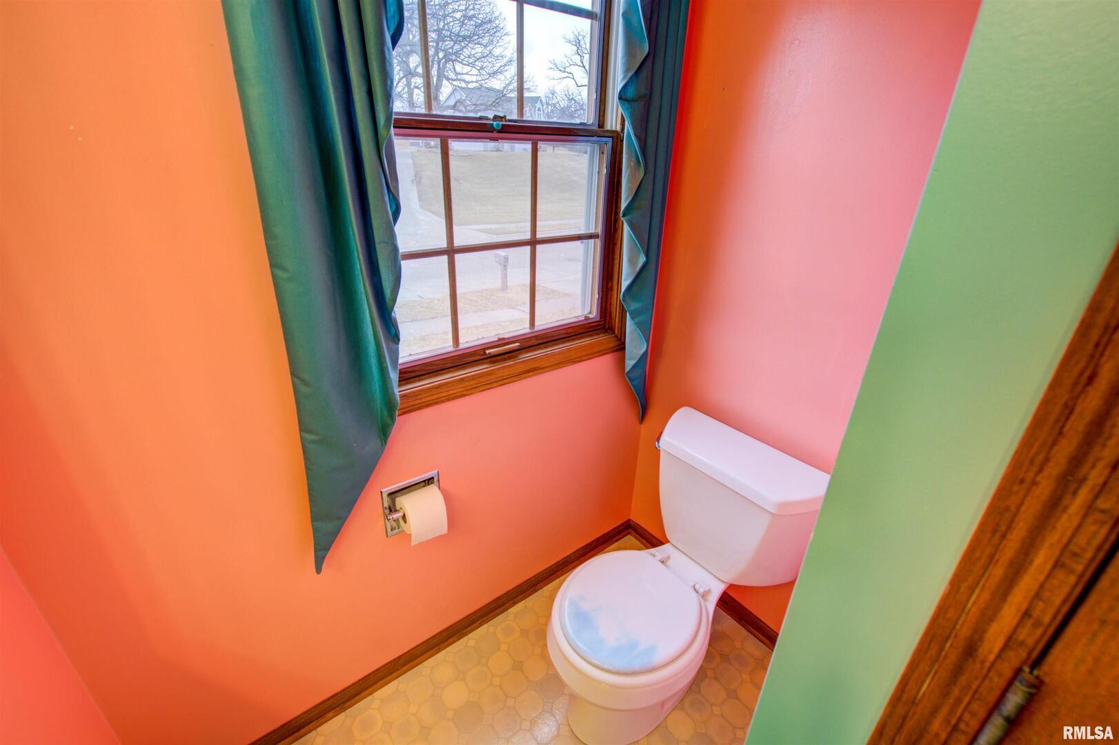 591 Breezypointe Drive Clinton, IA 52732 - Photo 30 of 62