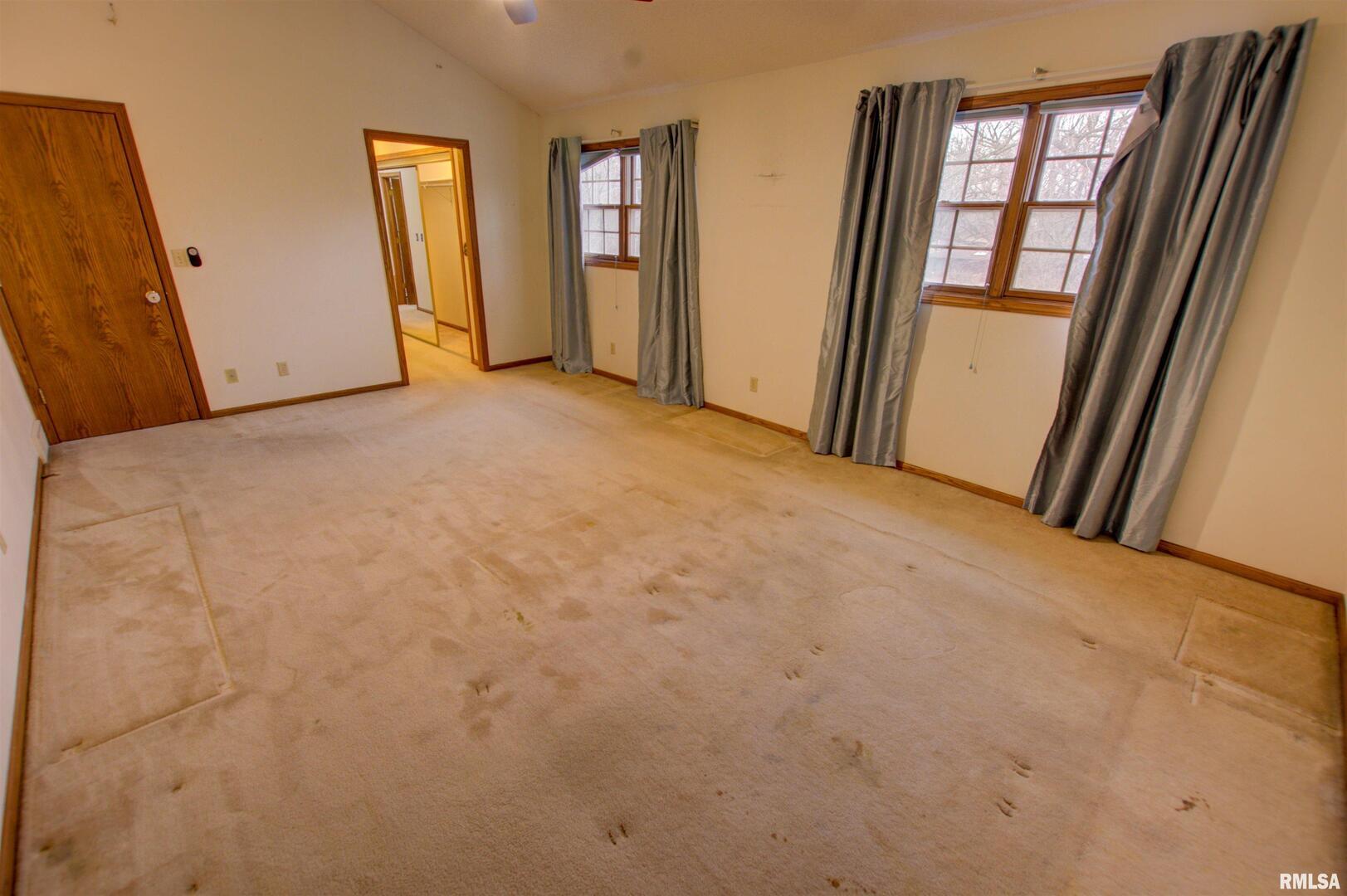 591 Breezypointe Drive Clinton, IA 52732 - Photo 35 of 62