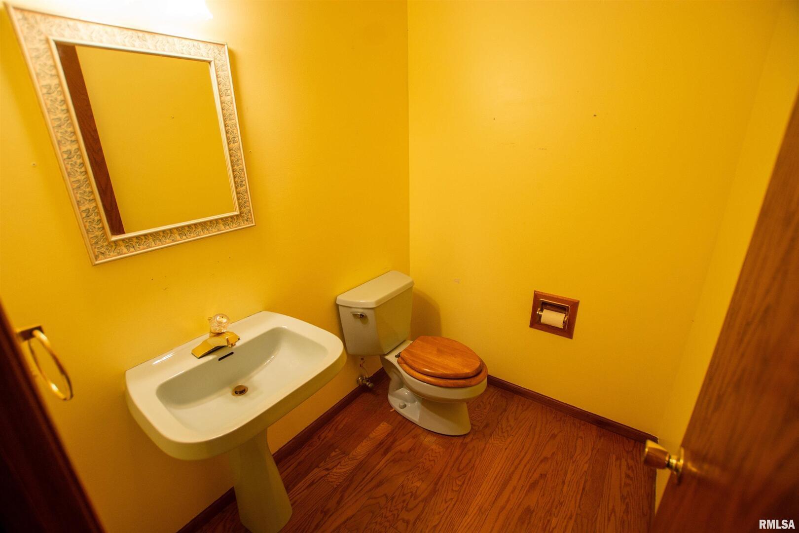 591 Breezypointe Drive Clinton, IA 52732 - Photo 41 of 62