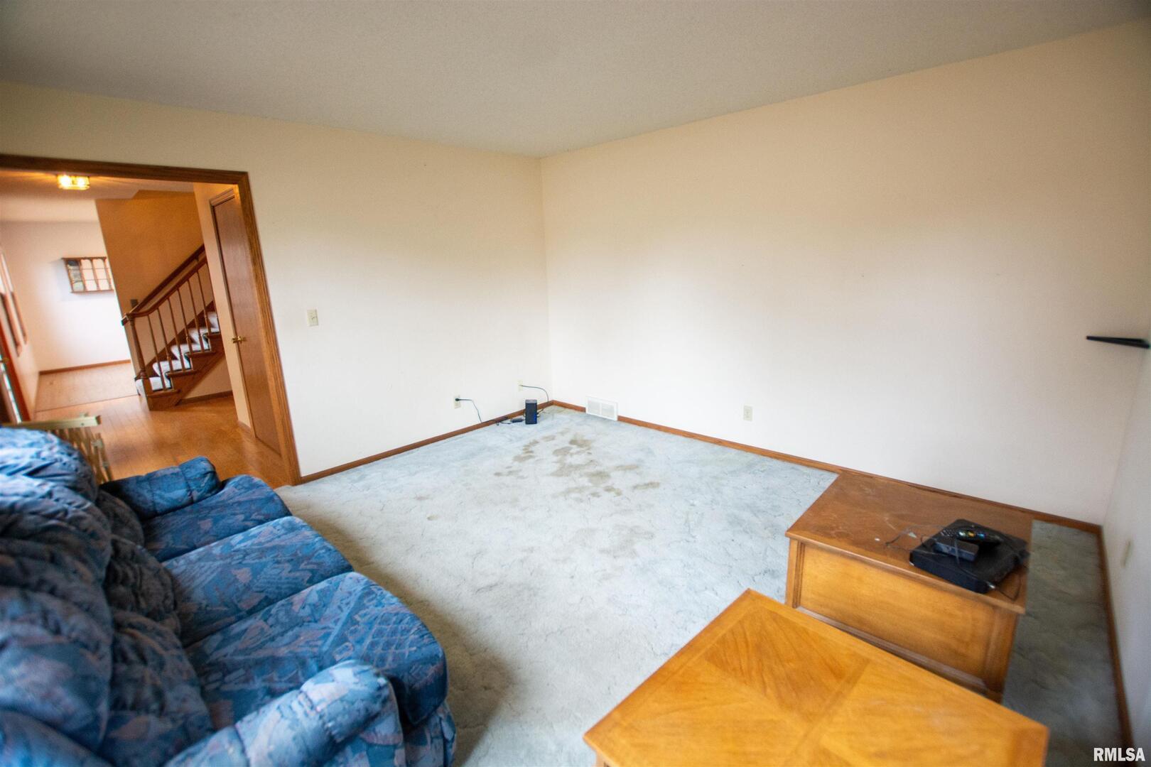 591 Breezypointe Drive Clinton, IA 52732 - Photo 43 of 62