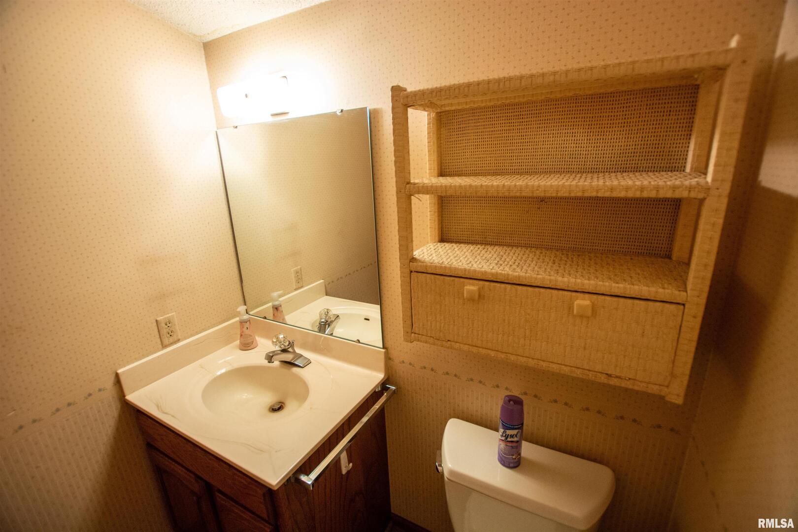 591 Breezypointe Drive Clinton, IA 52732 - Photo 53 of 62