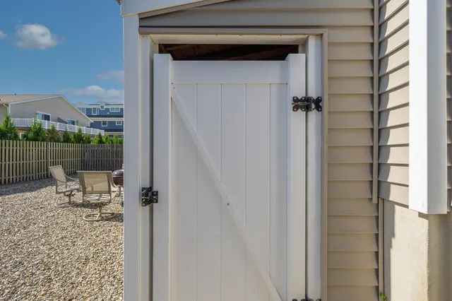 a view of a bench in a patio