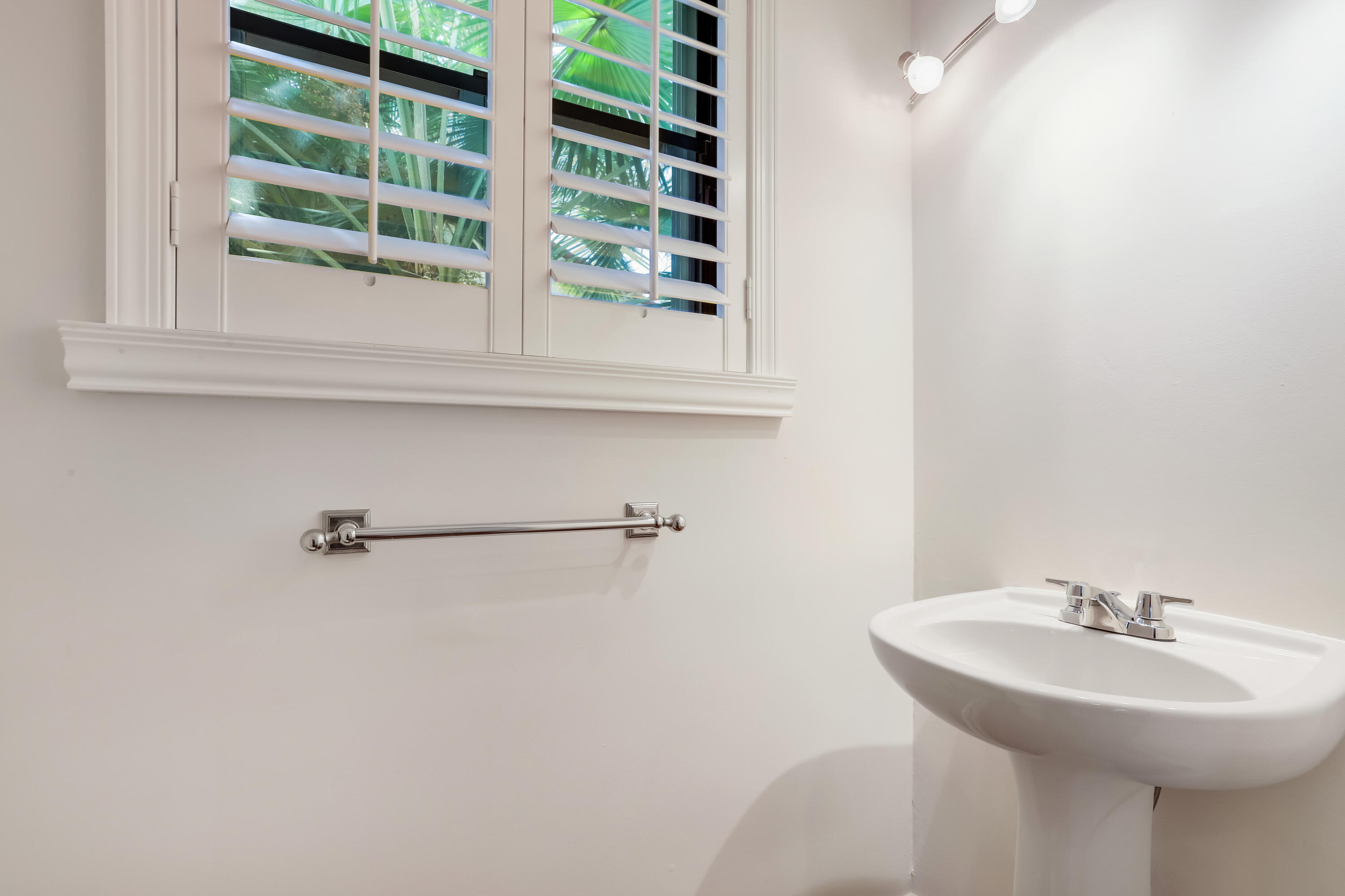 2560 Northwest 40th Street Boca Raton, FL 33434 - Photo 18 of 43 Half bath