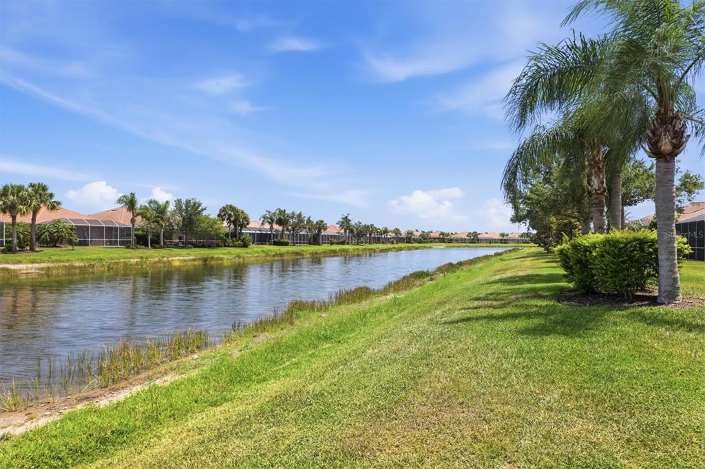 19454 Rizzuto Street Venice, FL 34293 - Photo 38 of 62