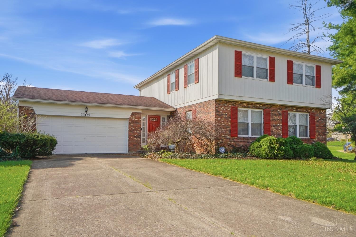 1105 Inner Cir Drive Cincinnati, OH 45240 - Photo 2 of 47