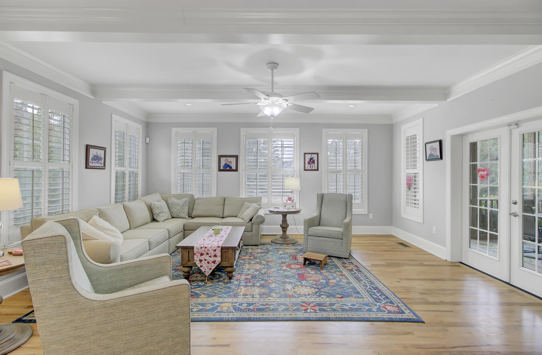 335 Commonwealth Road Mount Pleasant, SC 29466 - Photo 11 of 35 Great Room