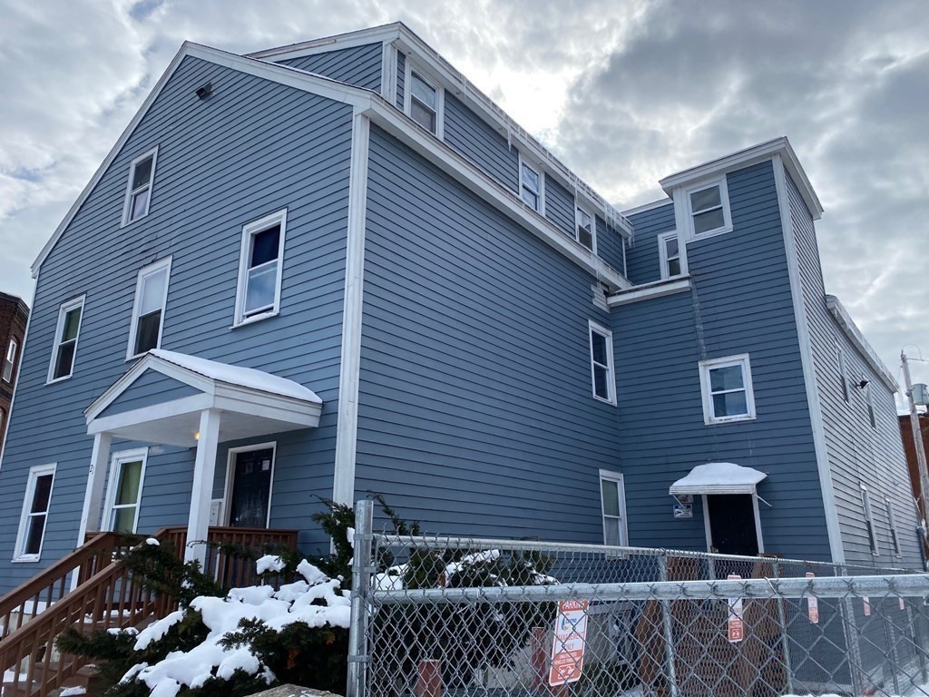 21 Sycamore Street Worcester, MA 01608 - Photo 4 of 6 Gallery Image 4
