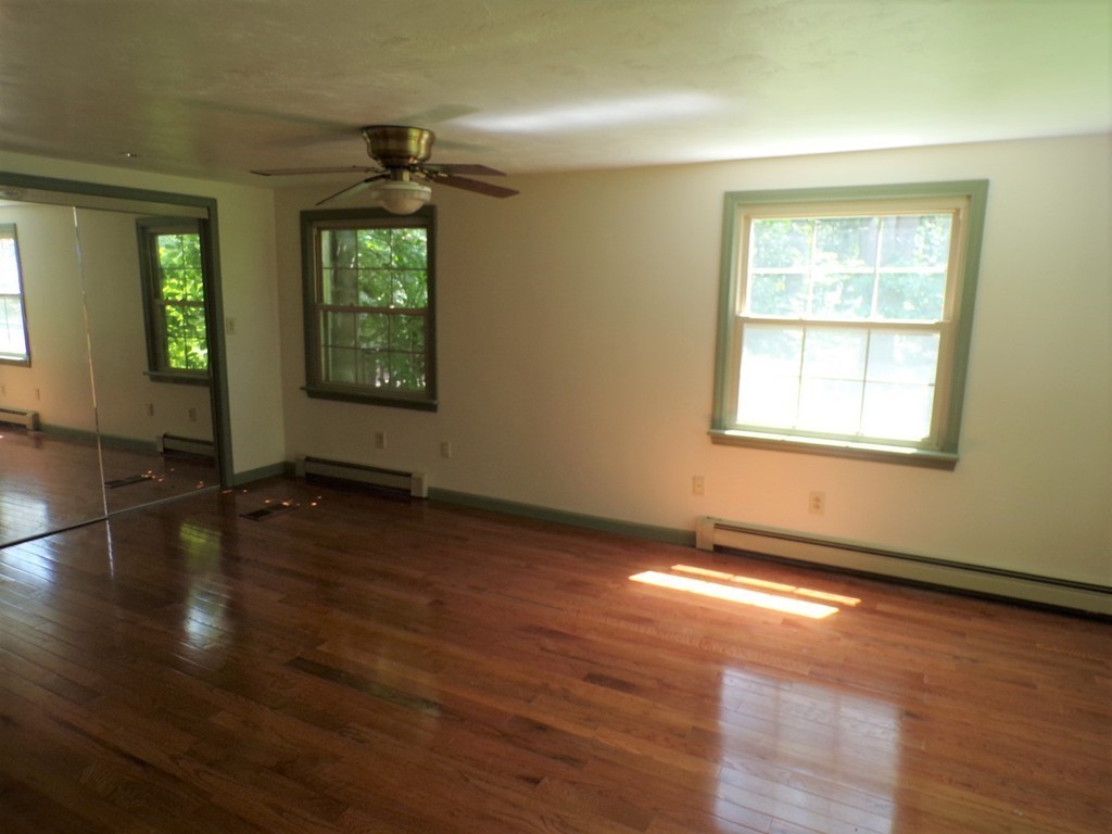 18 Camp Road Sturbridge, MA 01518 - Photo 12 of 21