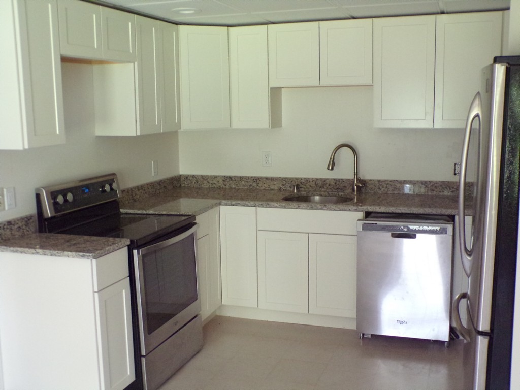 18 Camp Road Sturbridge, MA 01518 - Photo 4 of 21
