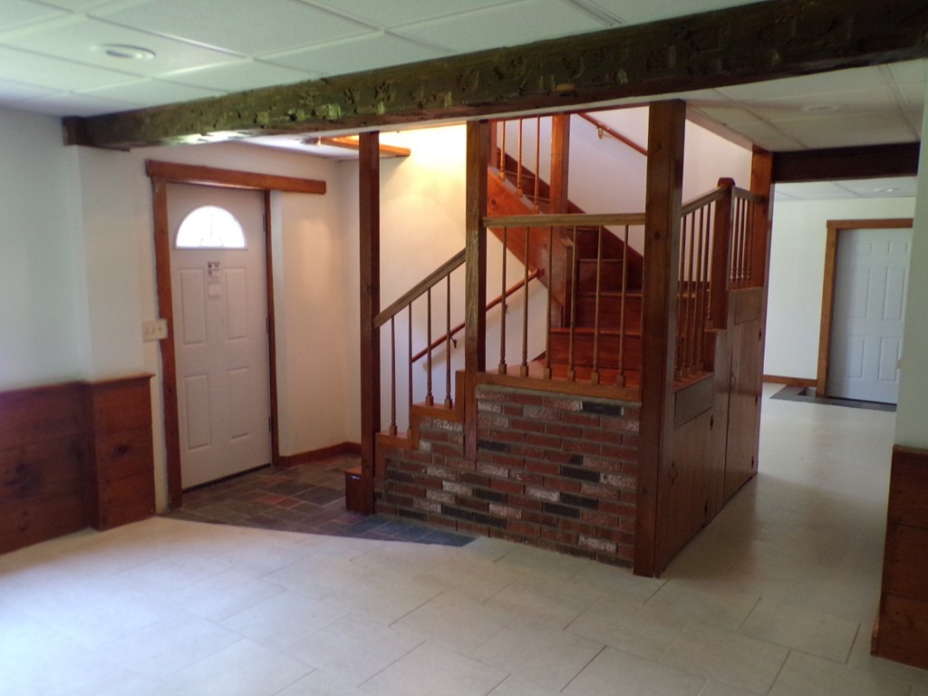 18 Camp Road Sturbridge, MA 01518 - Photo 6 of 21