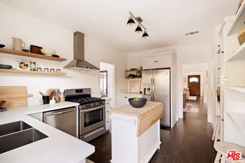 $1,199,000 | 1925 West 41st Street, Los Angeles, CA 90062