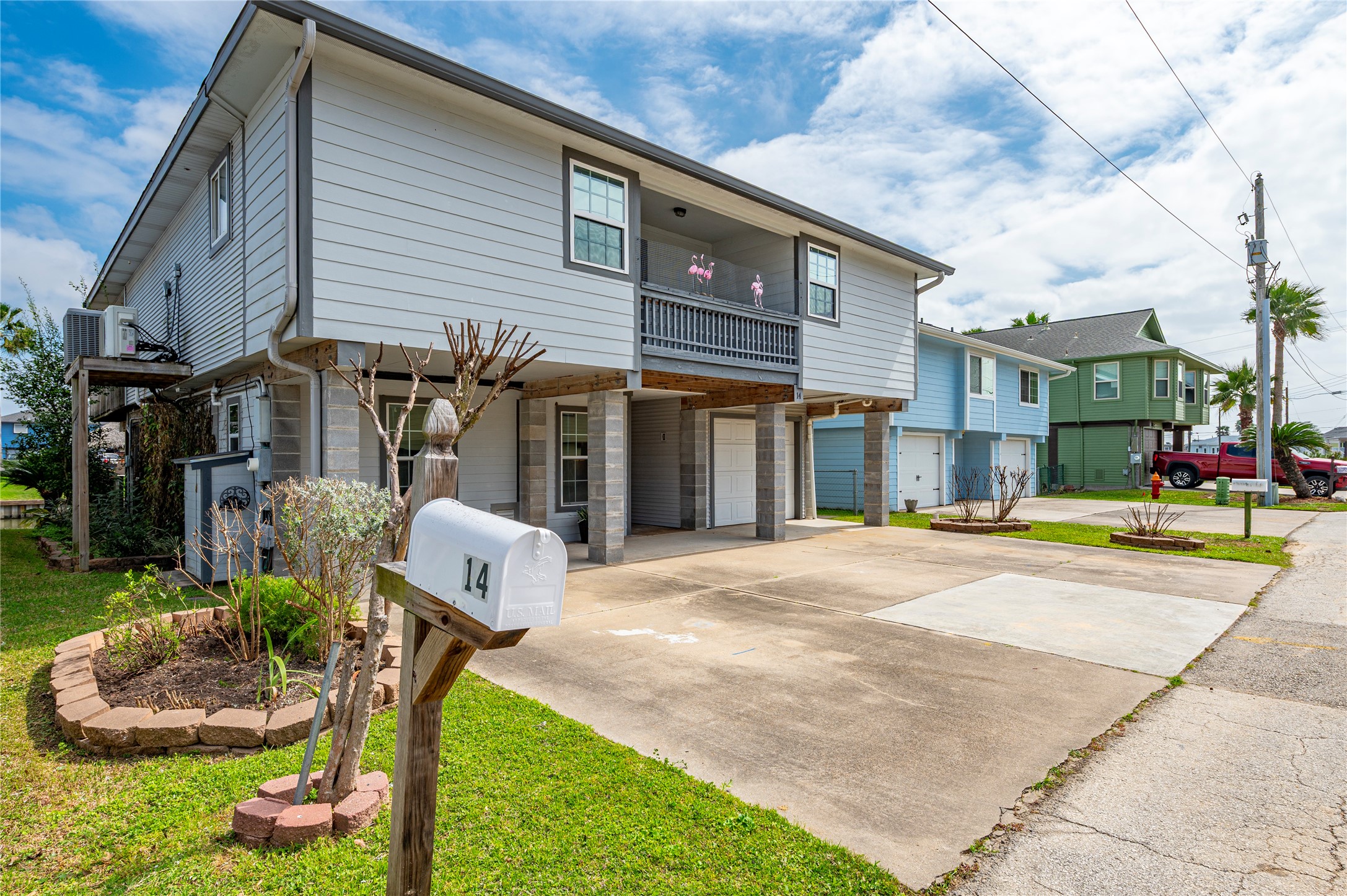 14 South Flamingo Street La Marque, TX 77568 - Photo 2 of 50