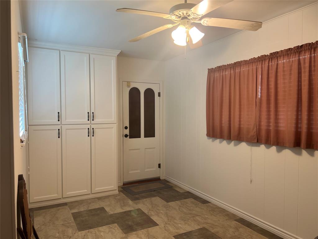 502 West Wichita Street Henrietta, TX 76365 - Photo 15 of 24