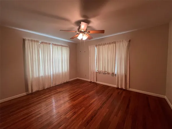$249,500 | 502 West Wichita Street, Henrietta, TX 76365
