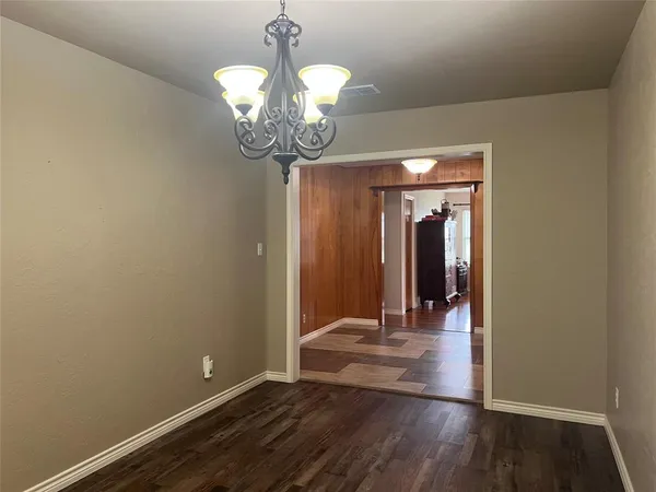 $249,500 | 502 West Wichita Street, Henrietta, TX 76365