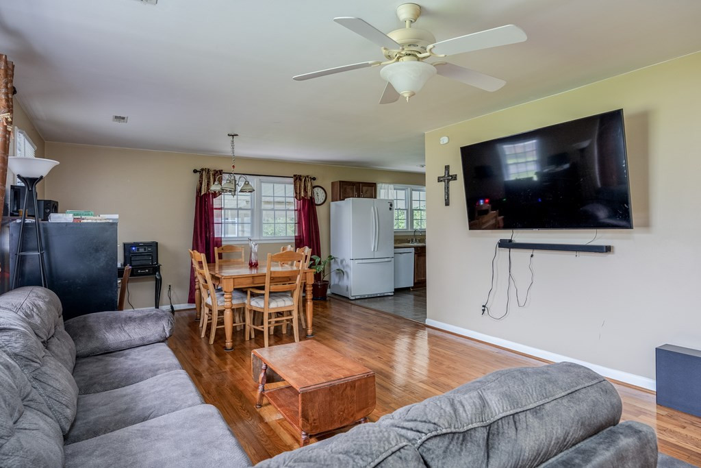 566 Clifton Road Sumter, SC 29153 - Photo 6 of 30 Gallery Image 6