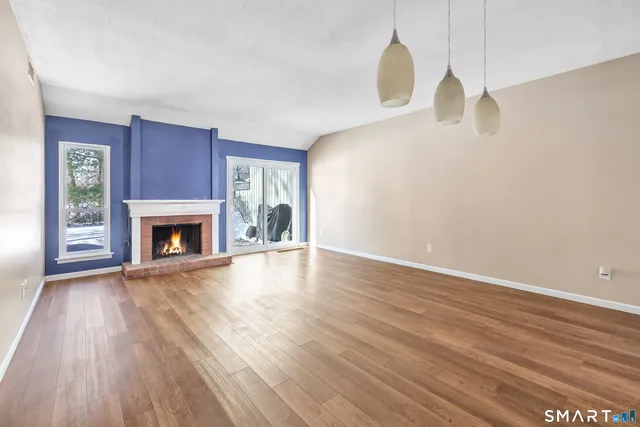 $299,900 | 914 Heritage Village, Unit B, Southbury, CT 06488