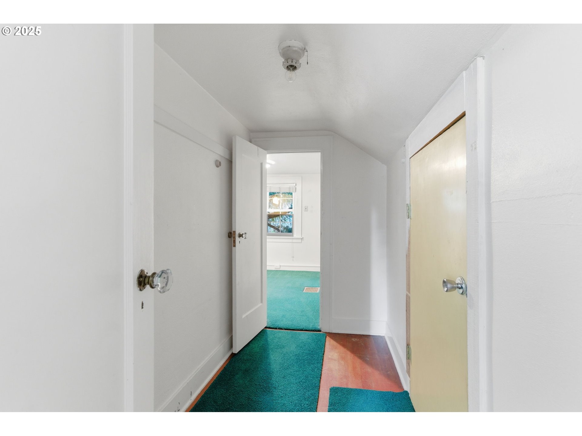 8015 Southwest 45th Avenue Portland, OR 97219 - Photo 26 of 38 a view of an entryway door
